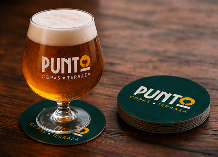 Logotipo de Punto, Copas & Terraza